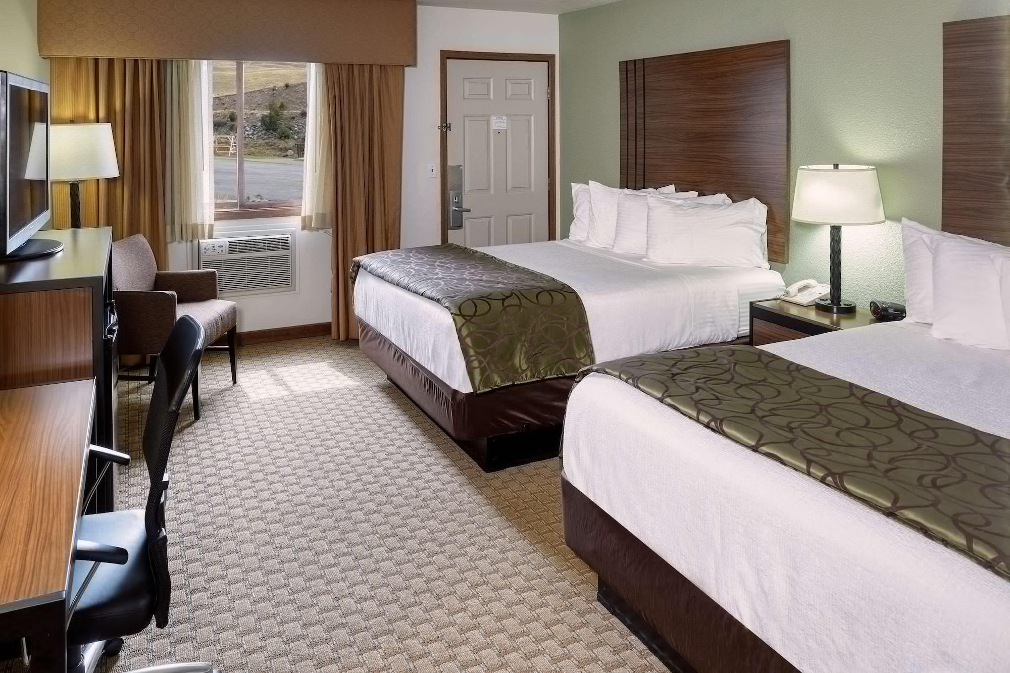 The Ridgeline Hotel At Yellowstone, Ascend Hotel Collection Gardiner Exteriér fotografie