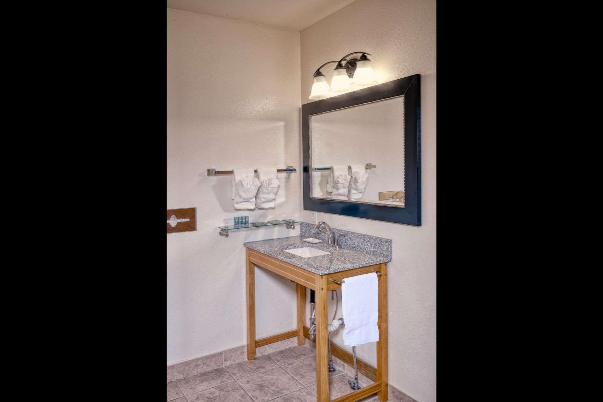 The Ridgeline Hotel At Yellowstone, Ascend Hotel Collection Gardiner Exteriér fotografie