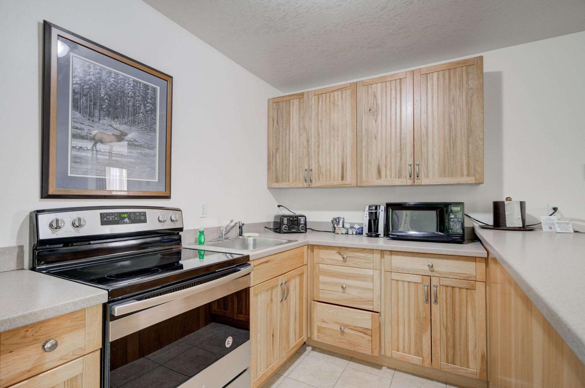 The Ridgeline Hotel At Yellowstone, Ascend Hotel Collection Gardiner Exteriér fotografie