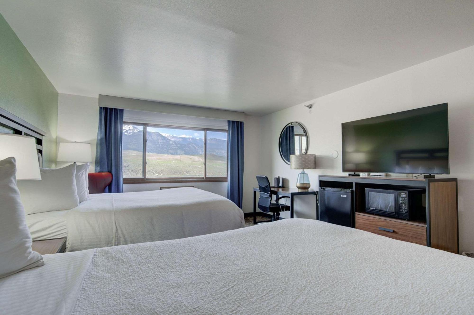 The Ridgeline Hotel At Yellowstone, Ascend Hotel Collection Gardiner Exteriér fotografie