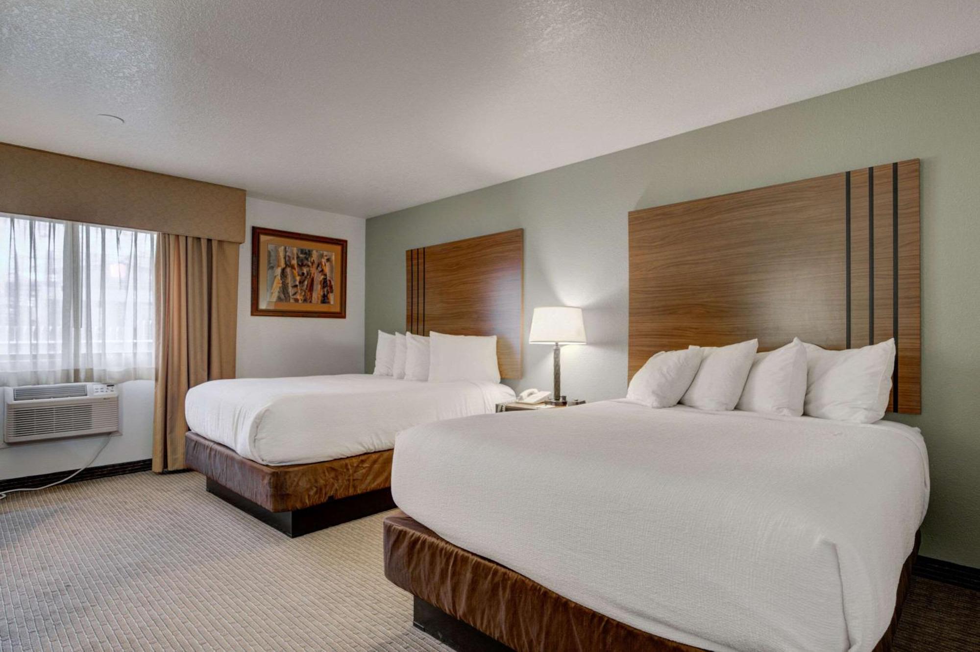 The Ridgeline Hotel At Yellowstone, Ascend Hotel Collection Gardiner Exteriér fotografie
