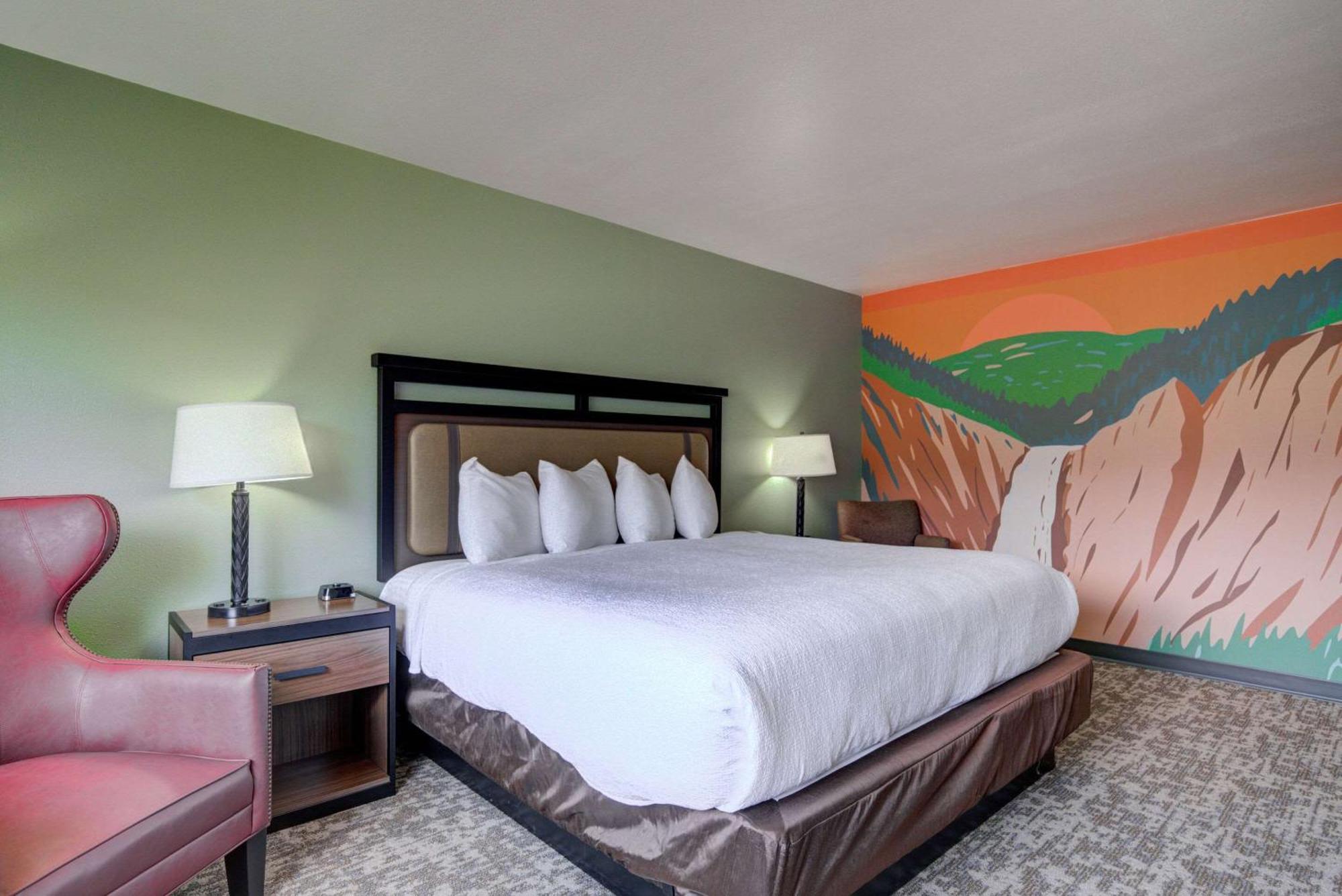 The Ridgeline Hotel At Yellowstone, Ascend Hotel Collection Gardiner Exteriér fotografie